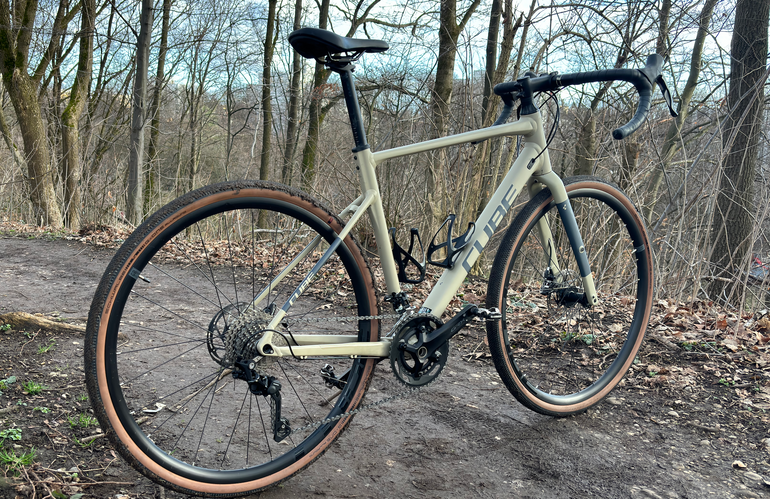 Used CUBE NUROAD PRO 2022 2022 Road & Gravel — image 1 of 4