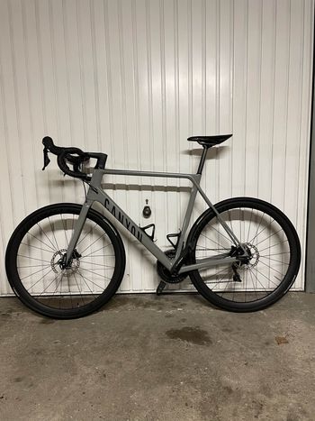 Used Canyon Ultimate CF SL 7 Disc 2021 Road & Gravel, Light Gray — image 5 of 6