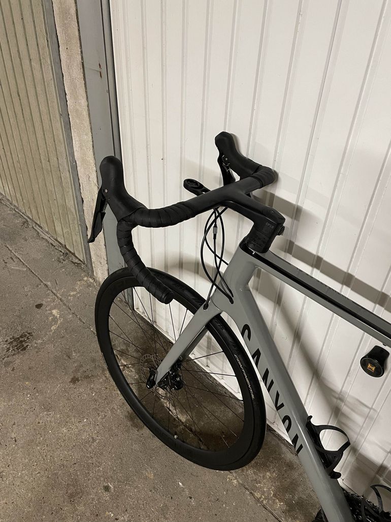 Used Canyon Ultimate CF SL 7 Disc 2021 Road & Gravel, Light Gray — image 6 of 6