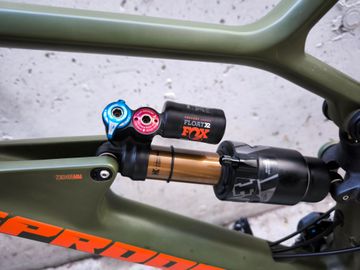 Używany Nukeproof Mega 275c Factory 2019 2019 Mountainbike — zdjęcie 18 z 20