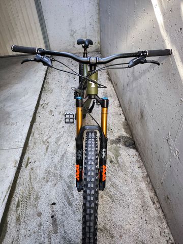 Używany Nukeproof Mega 275c Factory 2019 2019 Mountainbike — zdjęcie 13 z 20
