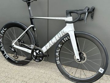 Factor OSTRO VAM 2023 2023 Road & Gravel d'occasion — image 8 sur 13
