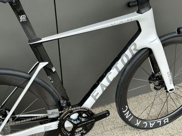 Factor OSTRO VAM 2023 2023 Road & Gravel d'occasion — image 2 sur 13
