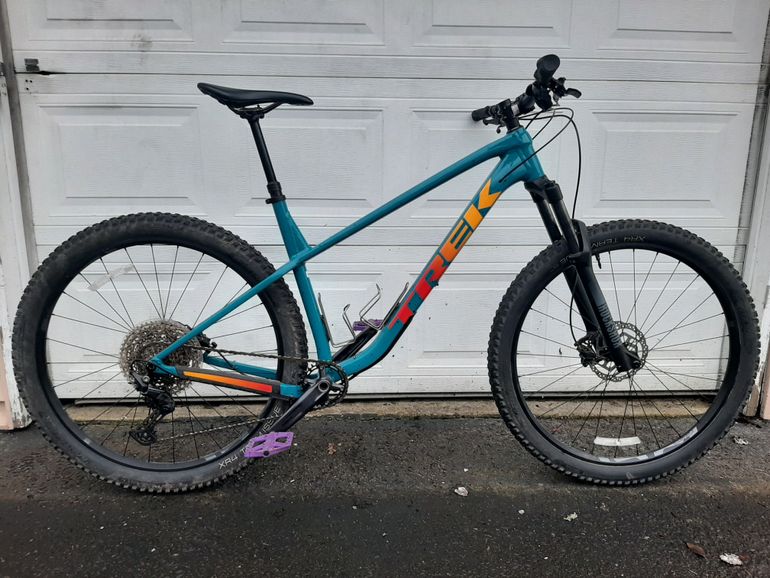 Gebrauchtes Trek Roscoe 7 2022 2022 Mountainbike, Blau — Bild 1 von 5
