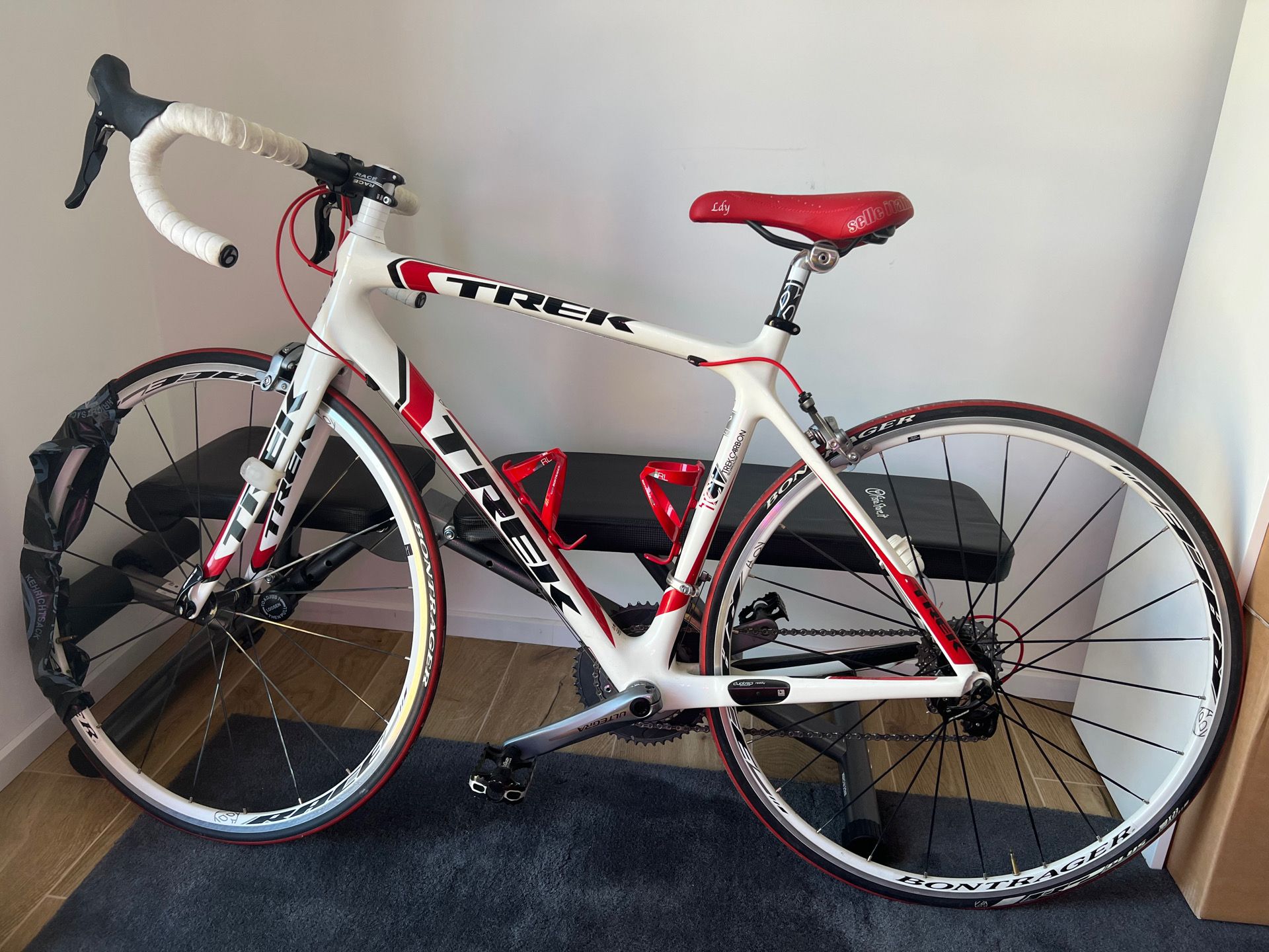 Trek madone cheap 4.7 h2