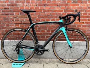 Bianchi - Oltre XR 3 CV/8,1kg/Shimano 2x11/Size 57/Fulcrum Racing Sport, 2021