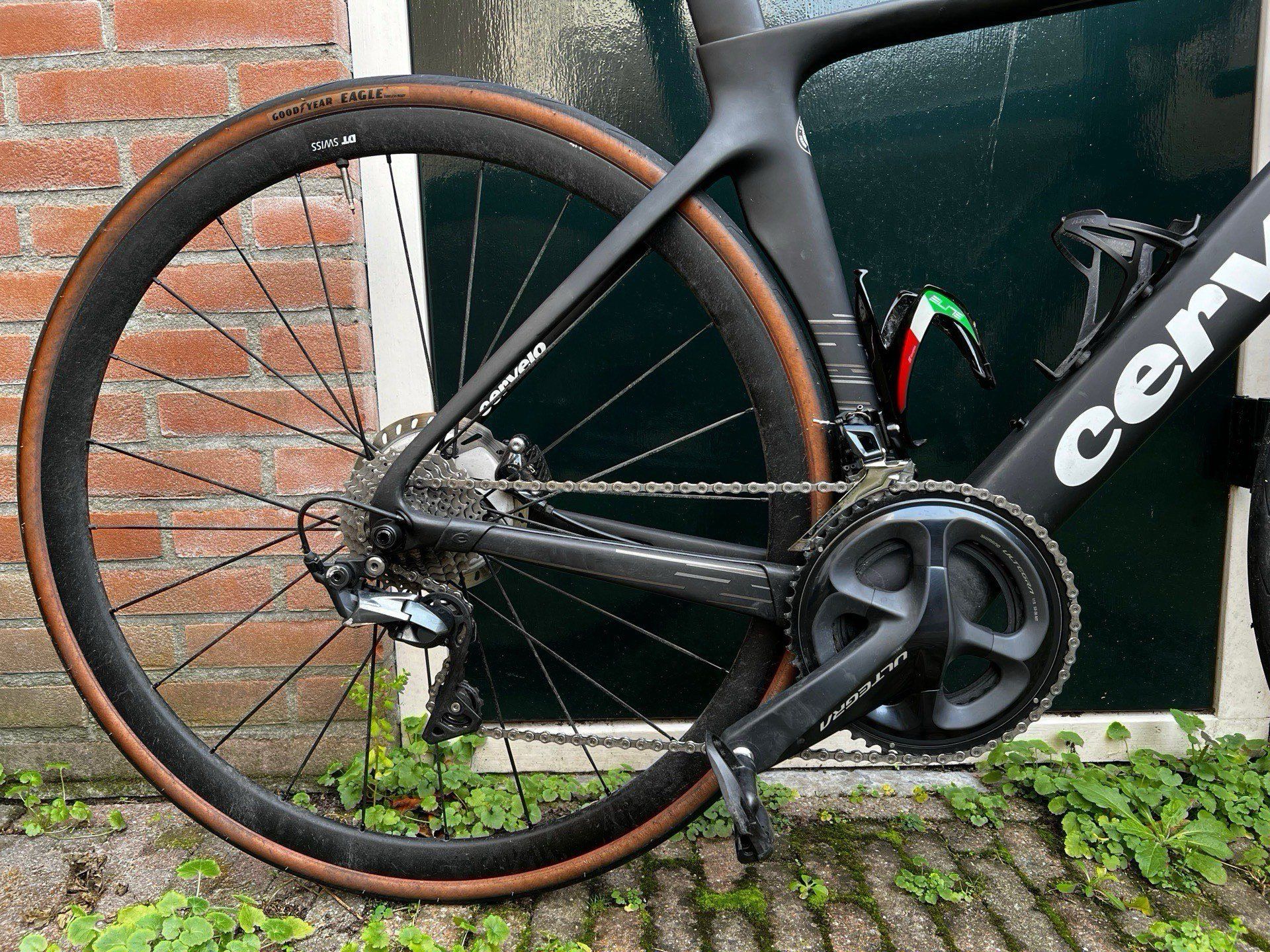 Cerv lo S Series Ultegra Disc used in S buycycle CA