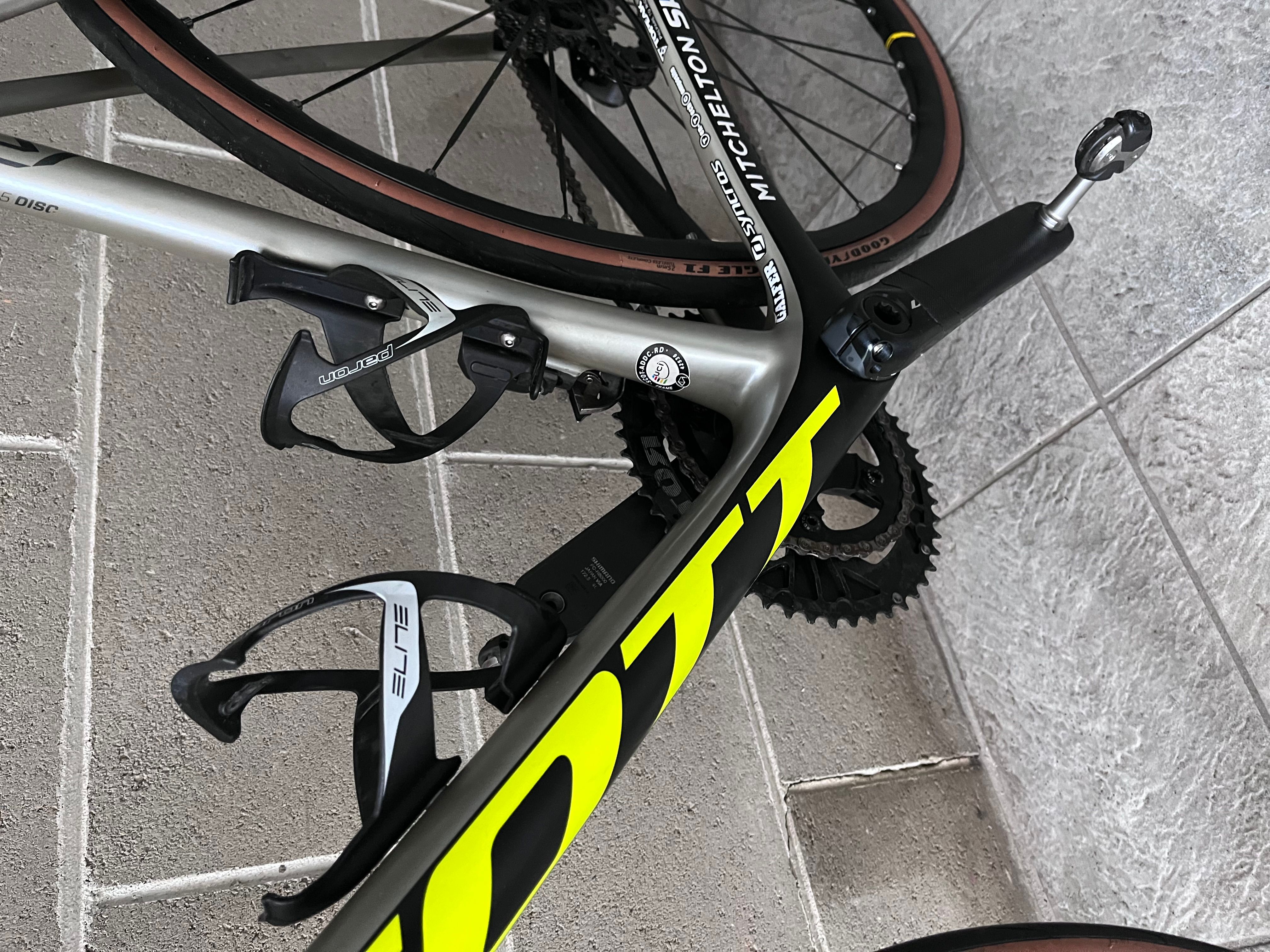 2019 scott addict discount rc 15 disc