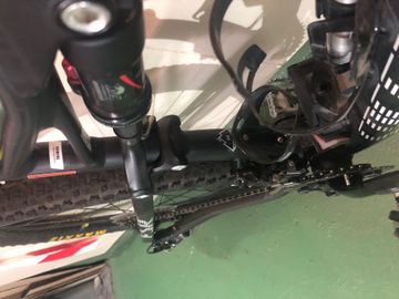 Specialized Epic Comp 29 2015 2015 Mountainbike usato, Nero — immagine 6 di 7