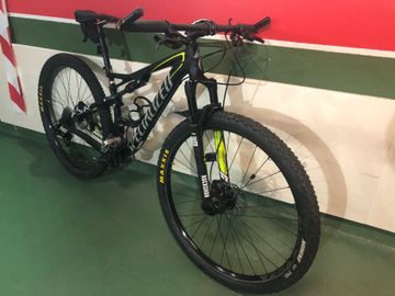 Specialized Epic Comp 29 2015 2015 Mountainbike usato, Nero — immagine 2 di 7