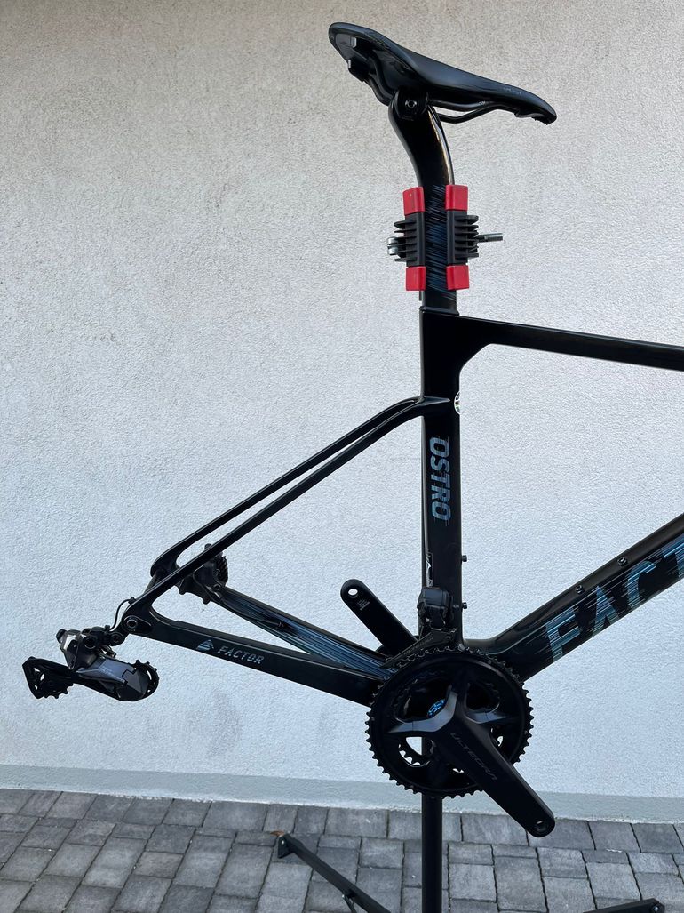 Used Factor Frame Kit Ostro VAM + Ultegra Di2 12V 2023 Road & Gravel, Black — image 5 of 7