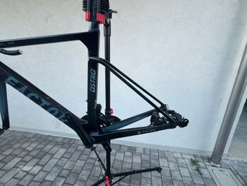 Used Factor Frame Kit Ostro VAM + Ultegra Di2 12V 2023 Road & Gravel, Black — image 3 of 7