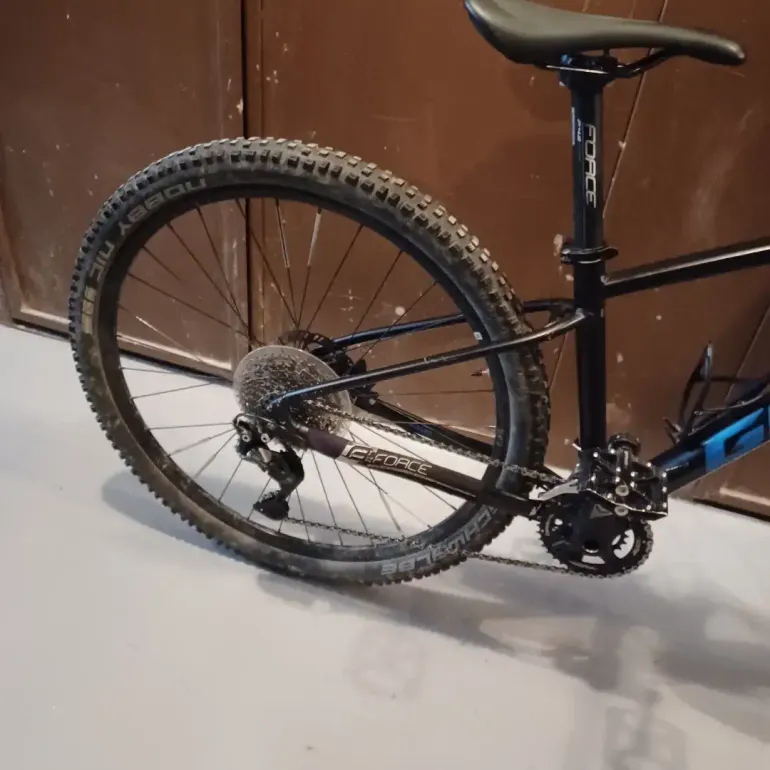 Used Giant Thalon 2021 Mountainbike, Black — image 2 of 6