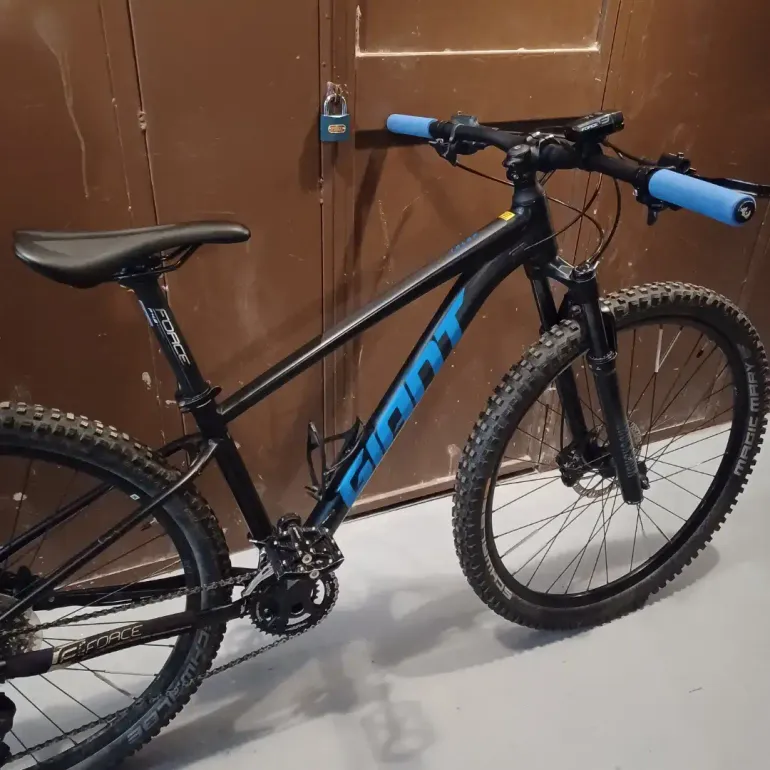 Used Giant Thalon 2021 Mountainbike, Black — image 5 of 6