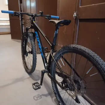 Used Giant Thalon 2021 Mountainbike, Black — image 3 of 6