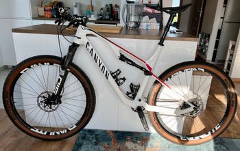 Used Canyon Lux CF 6 2021 2021 Mountainbike — image 3 of 11