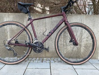Used CUBE NULANE RACE 2023 2023 Road & Gravel, Red — image 1 of 4