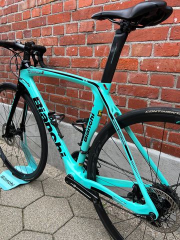 Used Bianchi Oltre XR3 CV Disc Carbon/Campagnolo Potenza 2x11/Size 53/Good Condition! 2021 Road & Gravel, Green — image 13 of 14