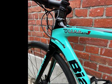 Used Bianchi Oltre XR3 CV Disc Carbon/Campagnolo Potenza 2x11/Size 53/Good Condition! 2021 Road & Gravel, Green — image 14 of 14