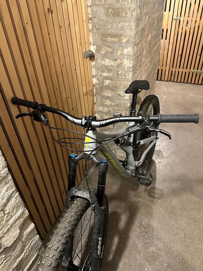 Used Specialized Stumpjumper FSR Comp 12-spd 2020 Mountainbike, Light Gray — image 4 of 5