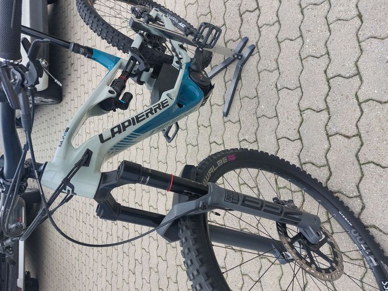 Used Lapierre Overvolt GLP 2 Elite 2022 2022 Mountainbike, White, 27.5 — image 5 of 5