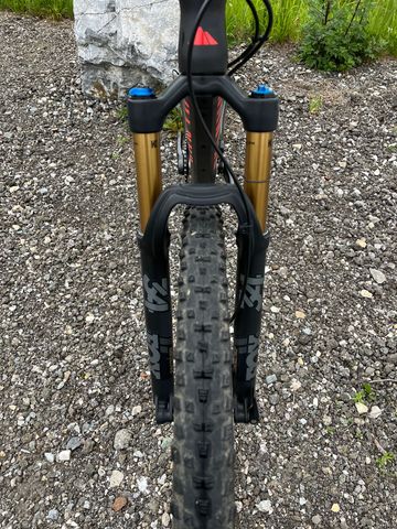 Używany Canyon Neuron CF SLX 9 2021 2021 Mountainbike — zdjęcie 4 z 56