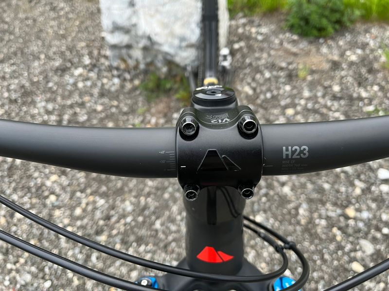 Używany Canyon Neuron CF SLX 9 2021 2021 Mountainbike — zdjęcie 3 z 56