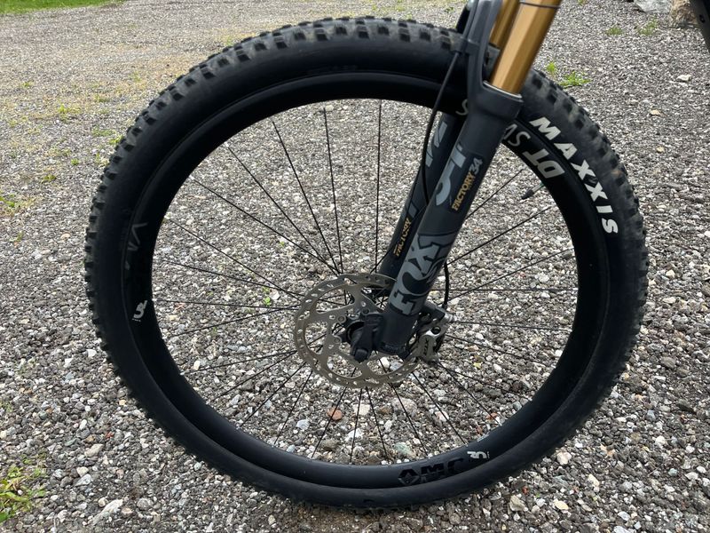 Używany Canyon Neuron CF SLX 9 2021 2021 Mountainbike — zdjęcie 9 z 56