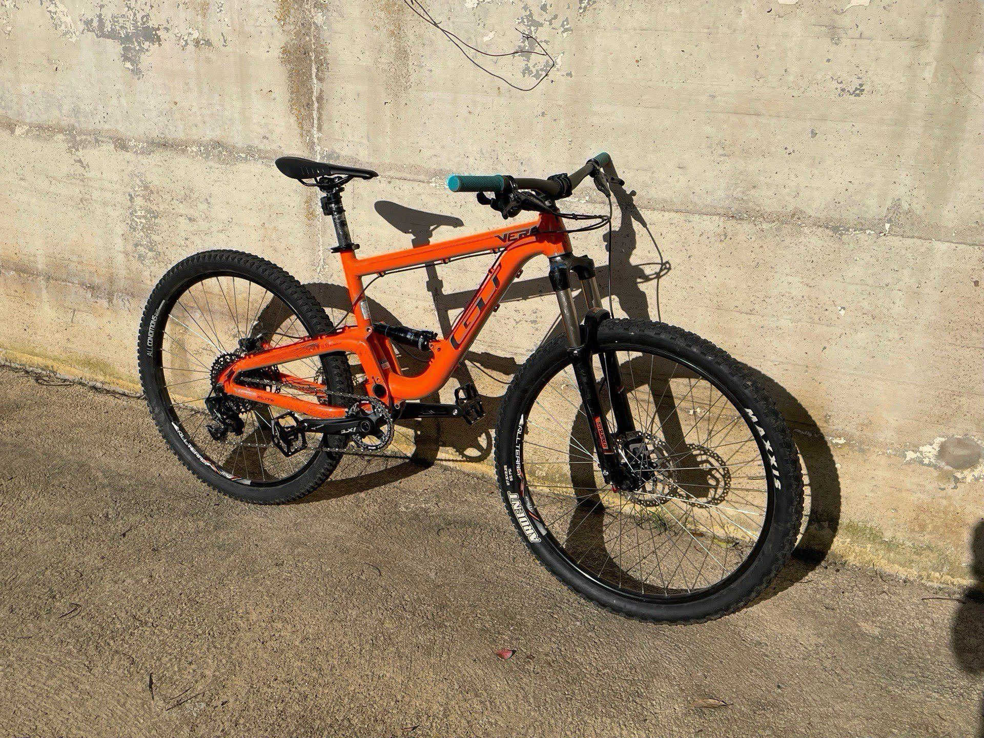 Gt verb deals elite mountain bike