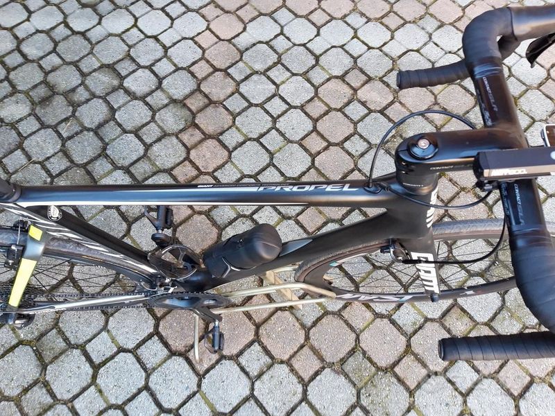 Tweedehands Giant Propel Advanced 1 2015 Road & Gravel — afbeelding 3 van 3
