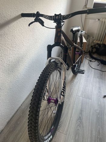 Used Rose THE BRUCE 2 2023 2023 Mountainbike, Negro — image 2 of 3