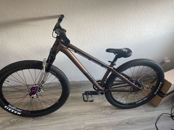 Used Rose THE BRUCE 2 2023 2023 Mountainbike, Negro — image 1 of 3