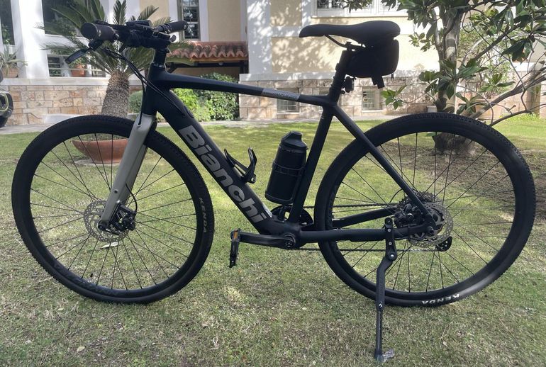 Used Bianchi Impulso e-Allroad Tourer 2022 Road & Gravel, Black — image 2 of 10