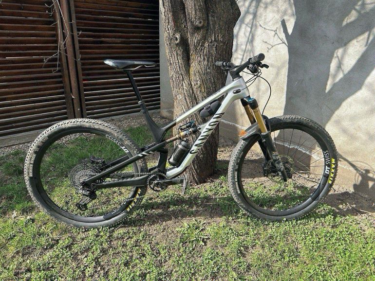 Used Canyon Spectral 29 CFR 2023 2023 Mountainbike, Light Gray, 29 — image 1 of 12