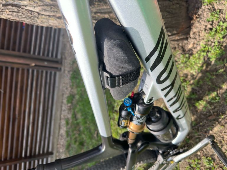 Used Canyon Spectral 29 CFR 2023 2023 Mountainbike, Light Gray, 29 — image 8 of 12