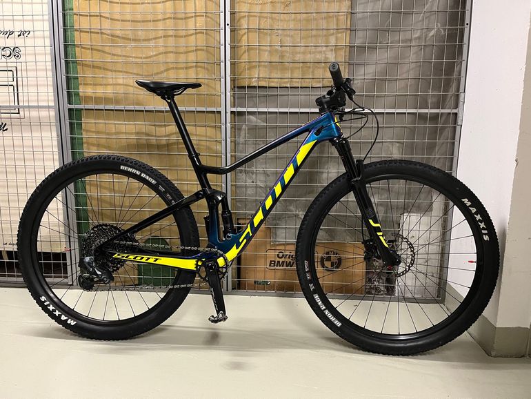 Used Scott Spark RC 900 Team Issue AXS 2020 2020 Mountainbike, Purple — image 1 of 7