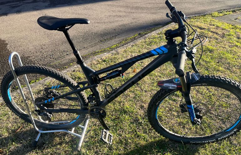 Used Focus spine evo 2019 Mountainbike, Light Gray — image 1 of 7
