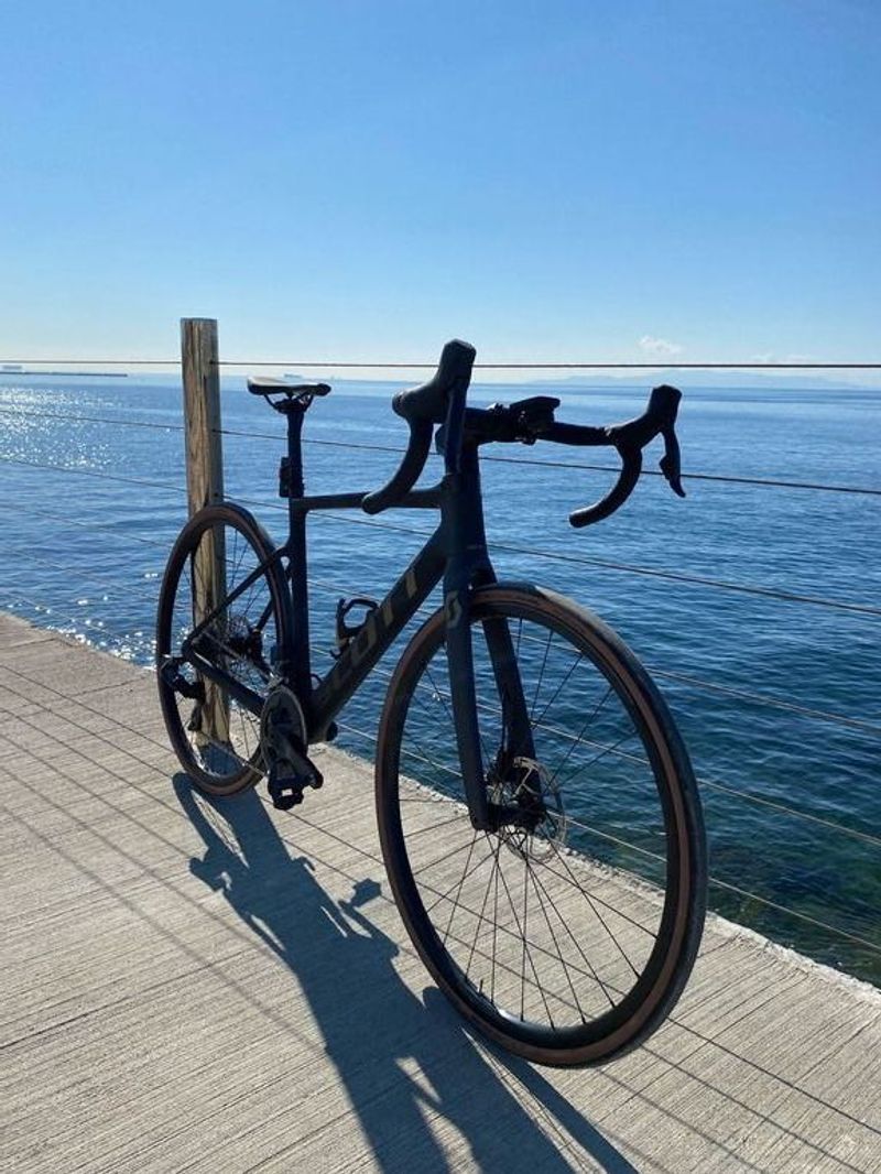 Used Scott Contessa addict SRAM Red eTap 2022 Road & Gravel, Black — image 2 of 17