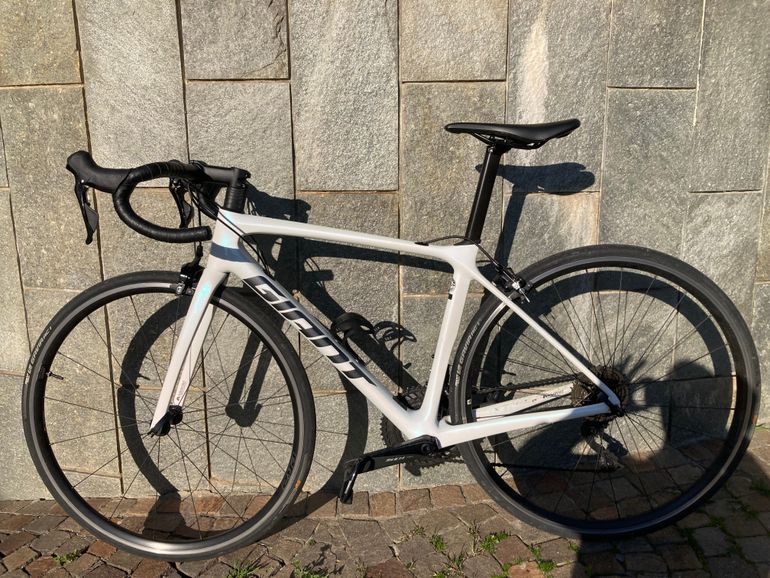 Giant TCR Advanced 2 KOM used in 52 cm | buycycle USA
