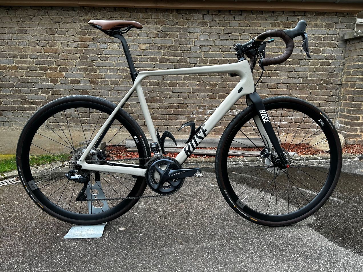 Rose BACKROAD CROSS Ultegra Di2 used in 57 cm | buycycle USA