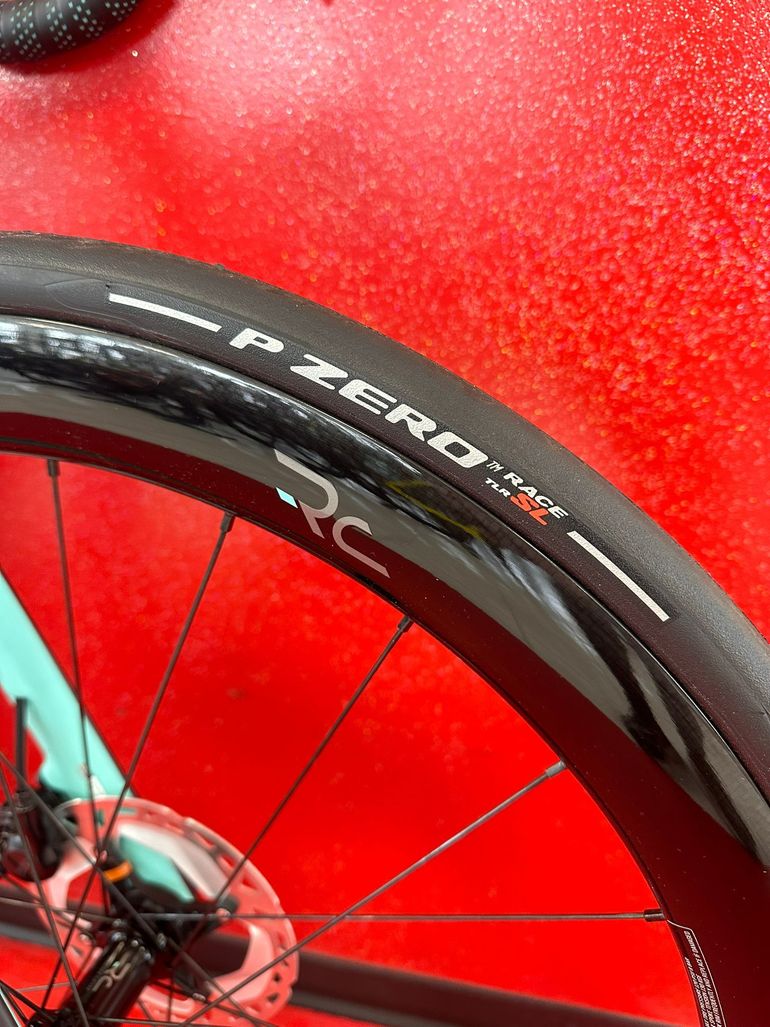 Used Bianchi Oltre PRO - Ultegra Di2 2023 2023 Road & Gravel — image 6 of 14