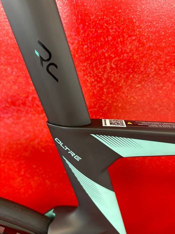 Used Bianchi Oltre PRO - Ultegra Di2 2023 2023 Road & Gravel — image 7 of 14