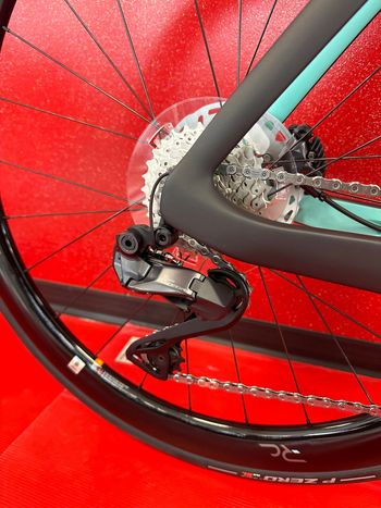 Used Bianchi Oltre PRO - Ultegra Di2 2023 2023 Road & Gravel — image 2 of 14
