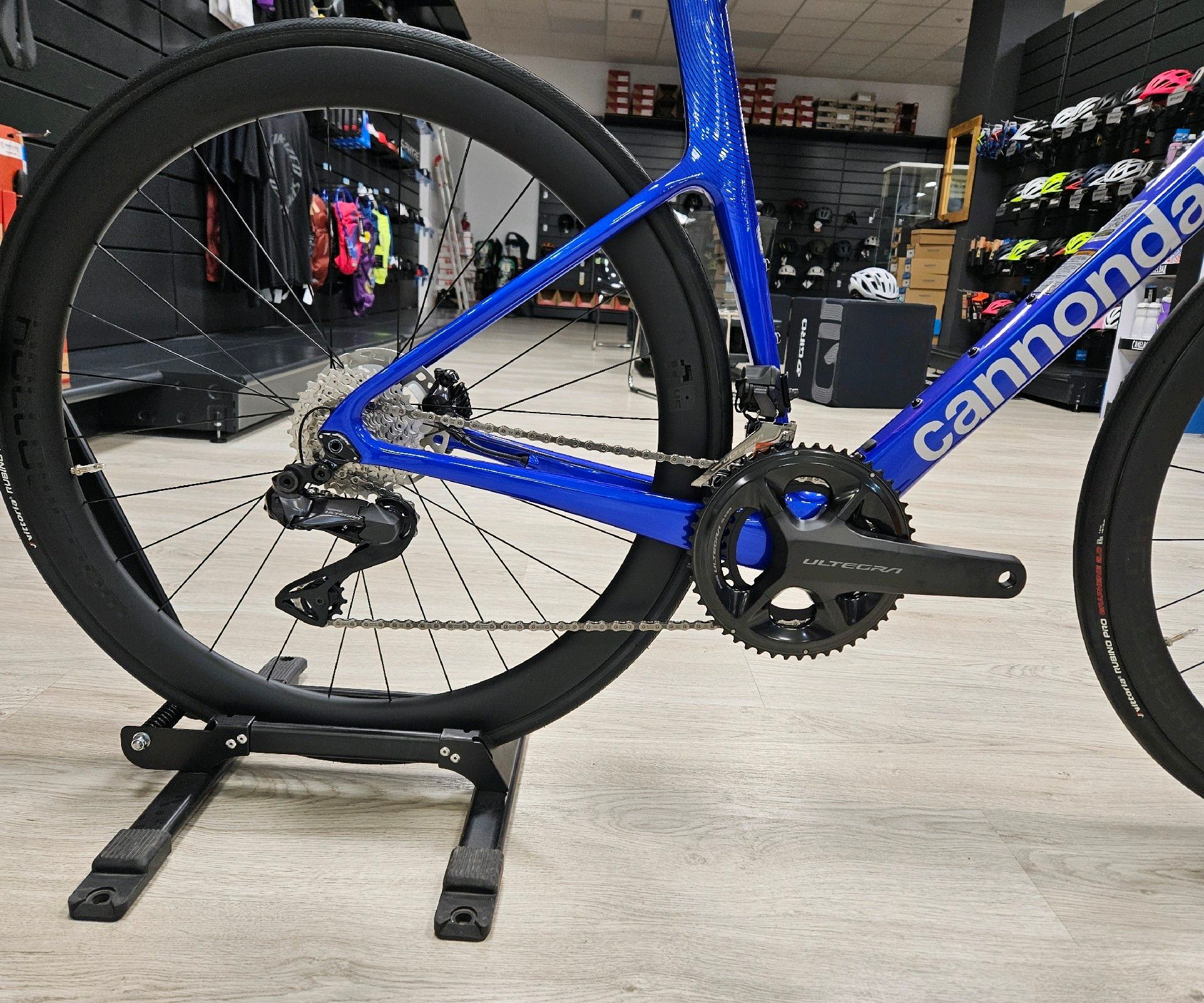 Cannondale SuperSix EVO Carbon Disc Ultegra Di2 used in 54 cm 