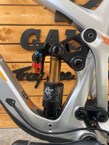 Pivot Firebird 29 Pro X01 2023 2023 Mountainbike d'occasion — image 9 sur 9
