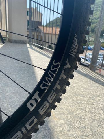 Pivot Firebird 29 Pro X01 2023 2023 Mountainbike d'occasion — image 6 sur 9