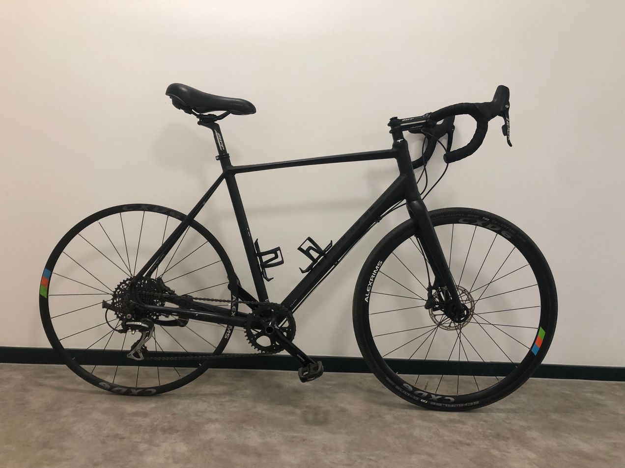 Serious Grafix Pro used in 58 cm | buycycle USA