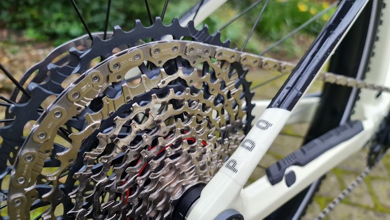 Used Rose PDQ 2023 Mountainbike, White — image 17 of 17