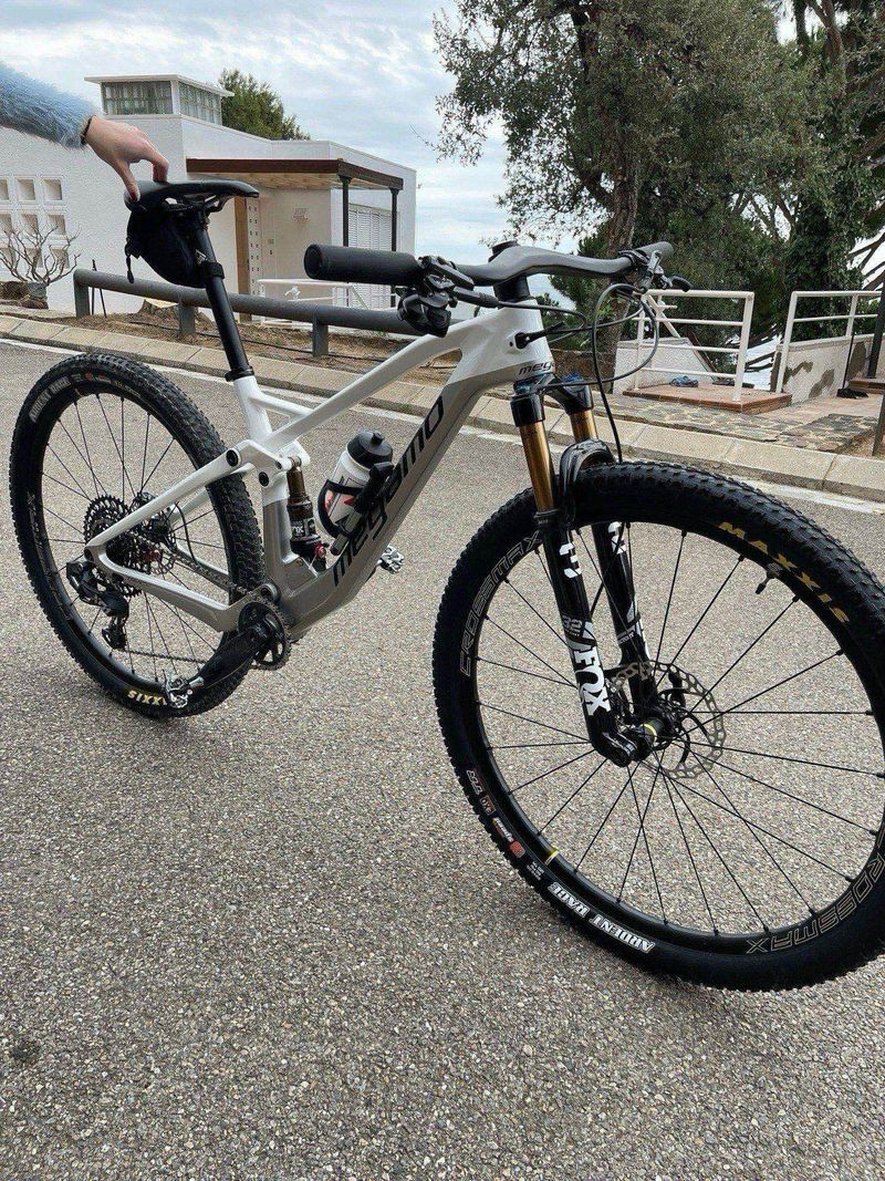 Used Megamo TRACK 10 2021 2021 Mountainbike, White — image 1 of 12