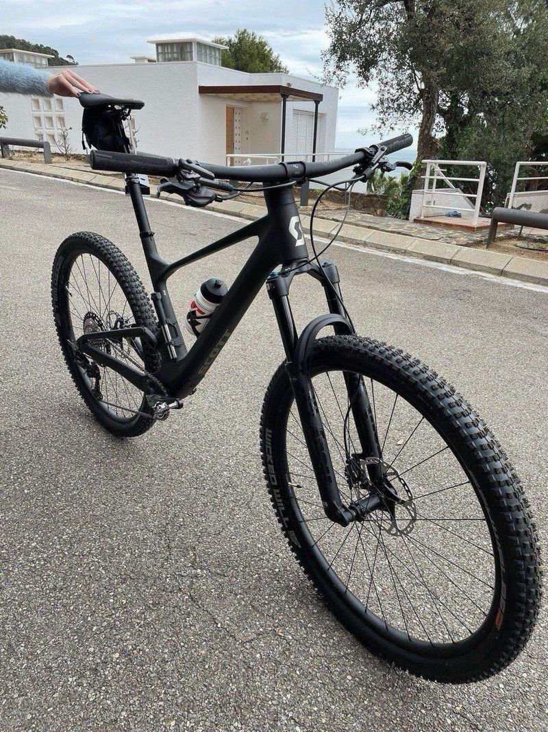 Gebrauchtes Scott Spark RC Team 2022 2022 Mountainbike, Schwarz — Bild 1 von 13
